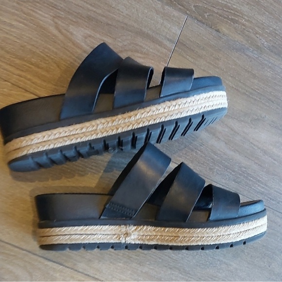 Mia Black Platform Strappy Women's Sandals. Gently used. Sz 7.5 - Picture 4 of 5